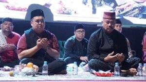 Foto: Suasana penghormatan dan doa bersama mengenang Bung Karno, Presiden pertama Indonesia terasa begitu mendalam dan penuh makna di Kutai Kartanegara pada malam Selasa (18/6/2024). (Istimewa)